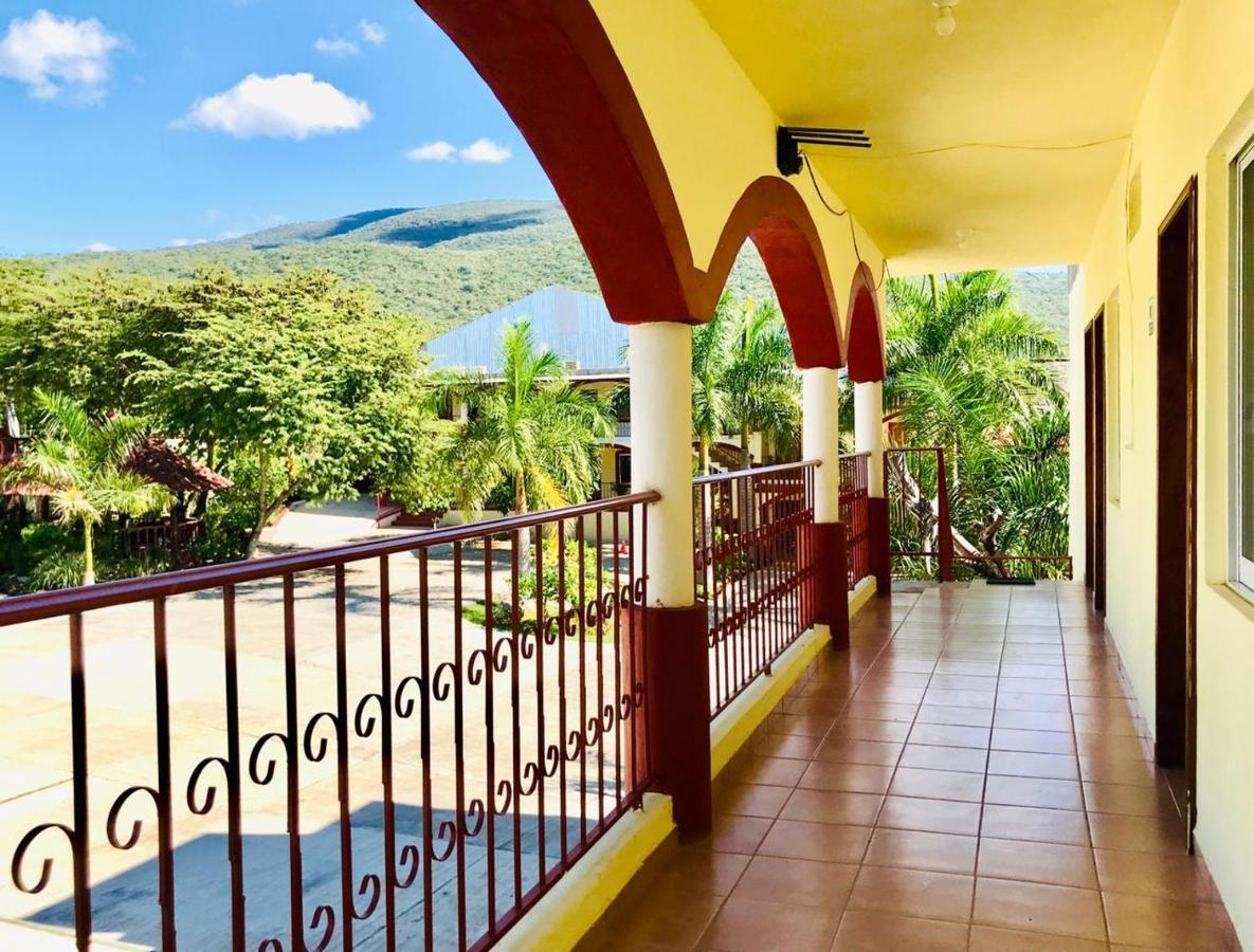 Hotel Y Restaurante Villas Del Sol Хальпан Екстер'єр фото